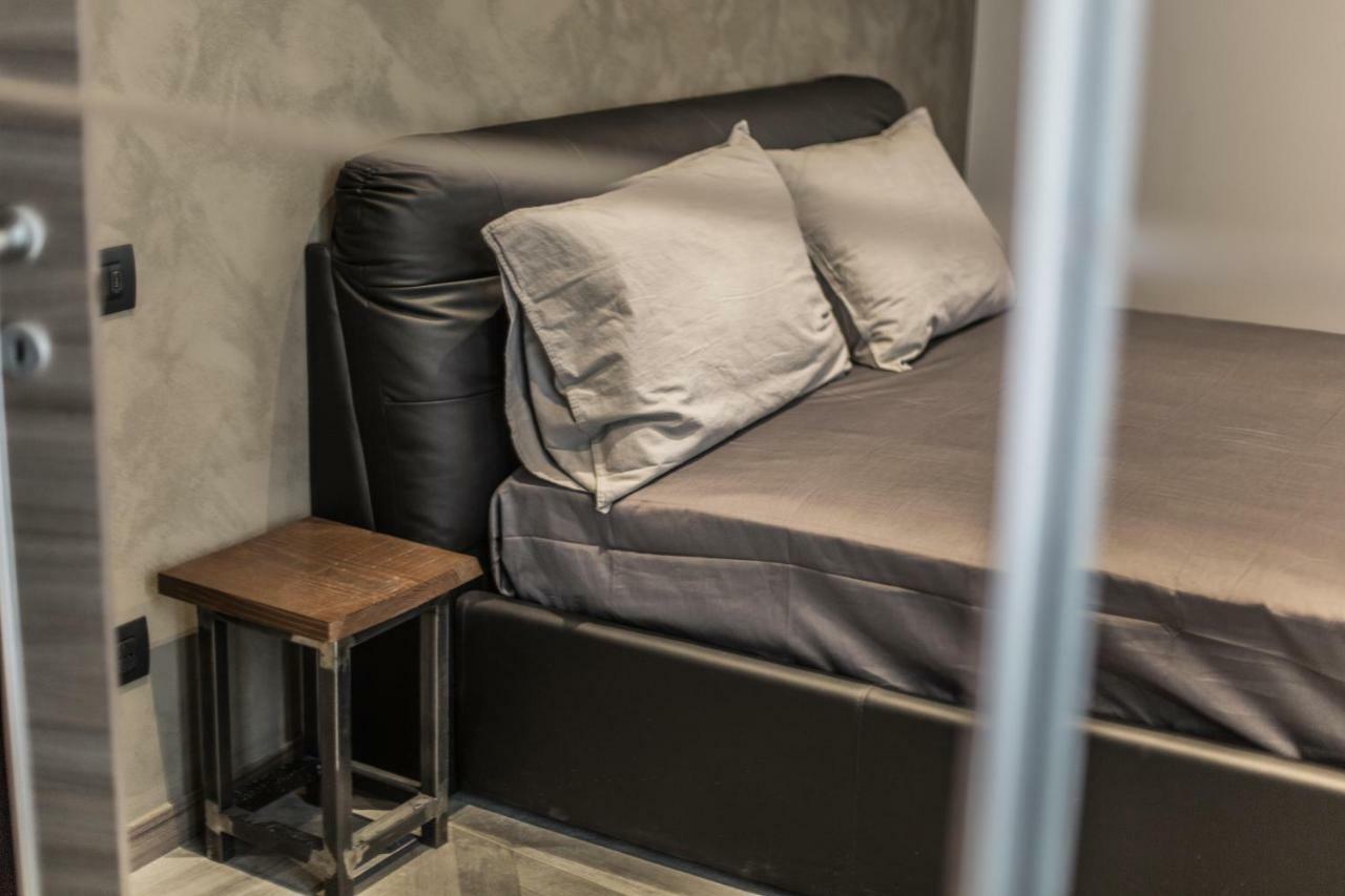 Castle Apartment Near Duomo Milan Bagian luar foto