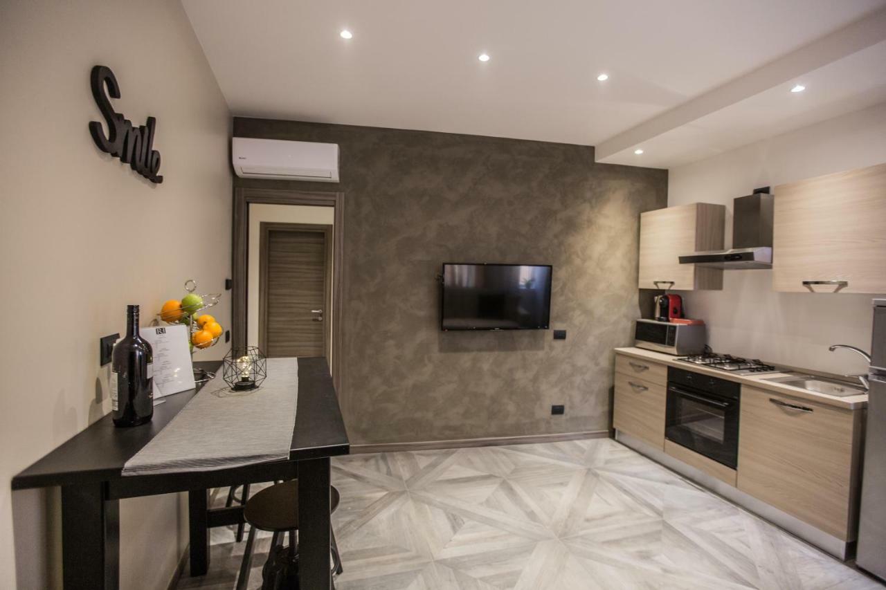 Castle Apartment Near Duomo Milan Bagian luar foto